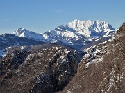 53 Zoom sulla Corna Camoscera in primo piano e Grignone sullo sfondo